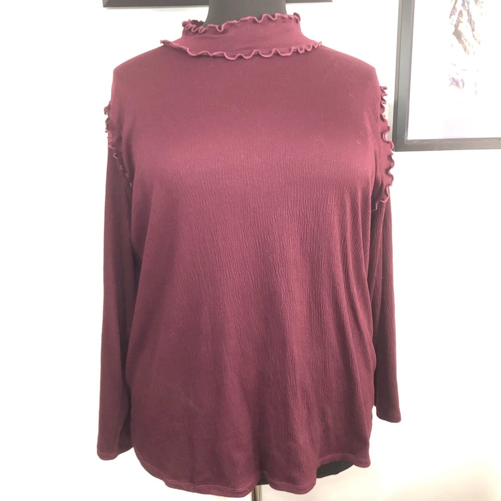 Ruffle neck turtle neck